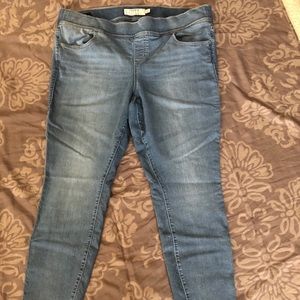 Torrid Lean Jean 2X Regular length light wash